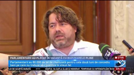 Parlamentarii au plecat în vacanță cu buzunarele pline