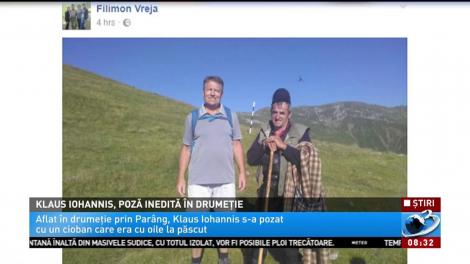Klaus Iohannis, poză inedită în drumeție pe munte