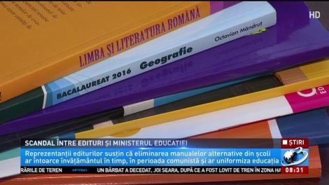 Scandal între edituri și Ministerul Educației. Liviu Pop, acuzat de abuz