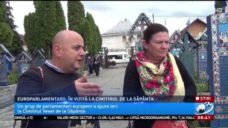 Europarlamentarii, în vizită la cimitirul de la Săpânța