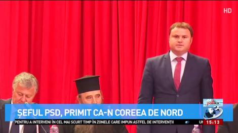 Politikix. Liderul PSD, primit ca-n Coreea de Nord, la ceremonia de deschidere a anului universitar