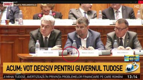 Cadou-surpriză pentru premier &icirc;n Parlament