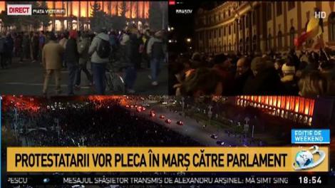 Peste 4000 de persoane protestează &icirc;n acest moment &icirc;n Piața Victoriei