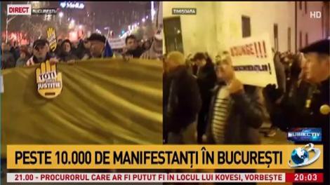 Peste 10.000 de persoane &icirc;n marș spre Palatul Parlamentului