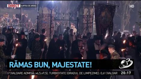 Moment emoționant &icirc;n timpul &icirc;nmorm&acirc;ntării Regelelui Mihai. 400 de preoți au aprins luminările &icirc;n același timp