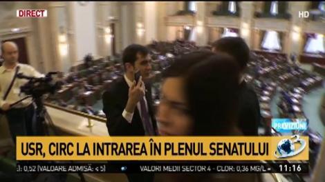 Circ &icirc;n Parlament. USR, scandal la intrarea &icirc;n plenul Senatului