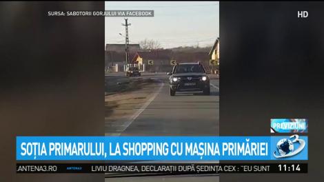 La shopping cu mașina primăriei
