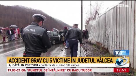 Accident grav &icirc;n județul V&acirc;lcea. Cinci victime, printre care și un copil de doi ani