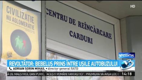 Imaginile au stârnit revoltă pe internet! Bebeluș de un an și jumătate, prins între ușile autobuzului. Reacția RATB
