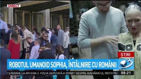 Robotul umanoid Sophia, &icirc;nt&acirc;lnire cu rom&acirc;nii