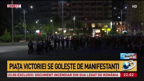 Manifestanții au &icirc;nceput să plece din Piața Victoriei