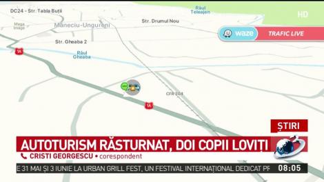 Autoturism răsturnat, doi copii loviţi