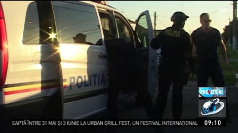Hoţ de locuinţe, prins de poliţişti
