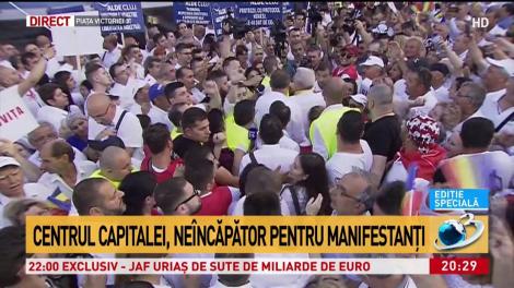 Manifestanții din Piața Victoriei strigă: &bdquo;Dragnea, președinte&rdquo;!