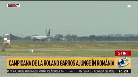 Simona Halep, campioana de la Roland Garros, a ajuns în România. Momentul aterizării avionului (VIDEO)