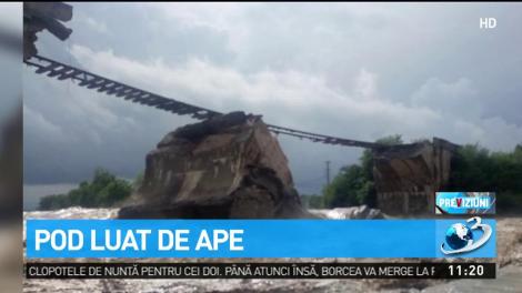 &Icirc;ncă un pod a fost luat de ape &icirc;n Braşov