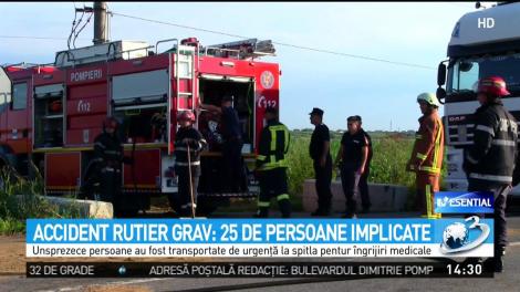 Imagini de la accidentul rutier grav din judeţul Bihor, unde 11 oameni au fost răniţi