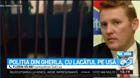 Poliţia din Gherla, cu lacătul pe uşă