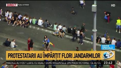 Muțimea s-a &icirc;mprăștiat. Doar c&acirc;teva mii de protestatari au rămas &icirc;n Piața Victoriei