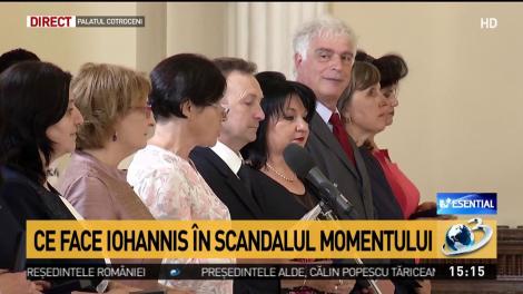Iohannis &icirc;i decorează pe profesorii din diaspora