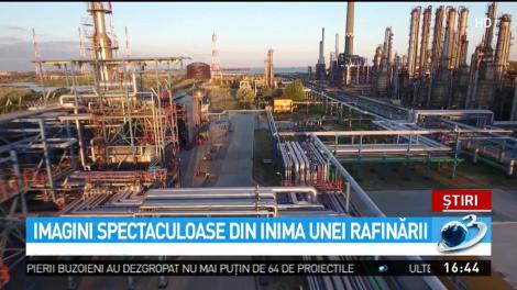 Imagini spectaculoase din inima unei rafinării