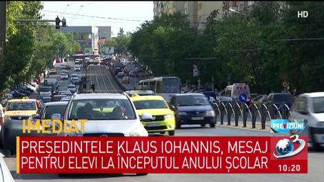 Imagini din trafic. Cum se ciruclă în Bucureşti, în prima zi de şcoală