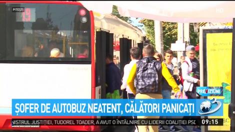 Șoferul unui autobuz, filmat cum stătea pe internet &icirc;n timp ce conducea