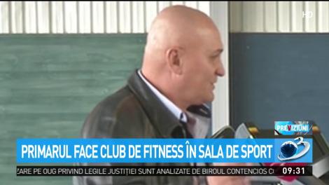 Primarul face club de fitness &icirc;n sala de sport