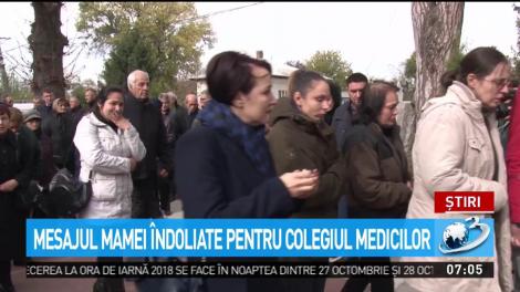 Anchetă cu scandal &icirc;n cazul copilului mort &icirc;ntr-un spital privat. Mesajul mamei &icirc;ndoliate pentru Colegiul Medicilor