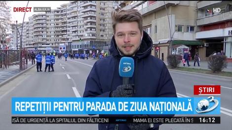 Imagini de la Alba Iulia. Repetiţii pentru parada de Ziua Naţională