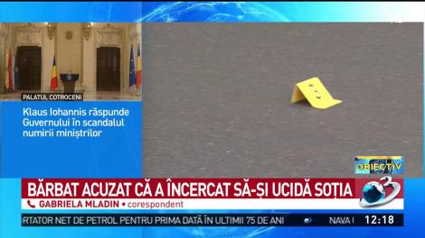 Un bărbat şi-a &icirc;njunghiat soţia &icirc;n faţa spitalului, apoi a &icirc;ncercat să se sinucidă