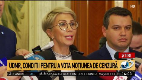 Imaginile zilei: Dragnea, discută la colț cu UDMR. Kelemen Hunor, condiții pentru a vota moțiunea