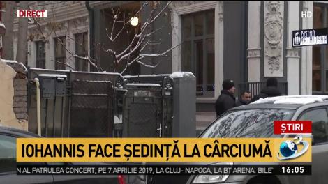 Klaus Iohannis, mutare &icirc;n plin scandal. Se &icirc;nt&acirc;lnește cu un grup de tineri la restaurant