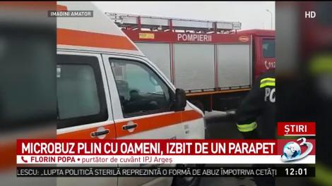 Accident grav pe Autostrada București-Pitești. Un microbuz plin cu oameni a intrat într-un parapet. Sunt șapte victime