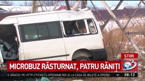 Microbuz răsturnat, patru răniți