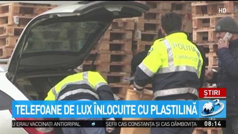 Telefoane de lux &icirc;nlocuite cu plastilină