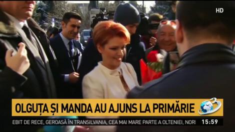 Primele imagini de la căsătoria civilă a Olguţei&nbsp;Vasilescu cu Claudiu Manda