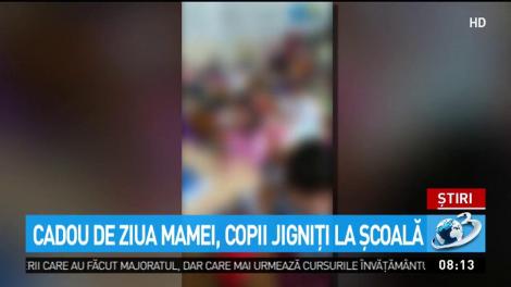 Cadou de Ziua Mamei, copii jigniţi la şcoală