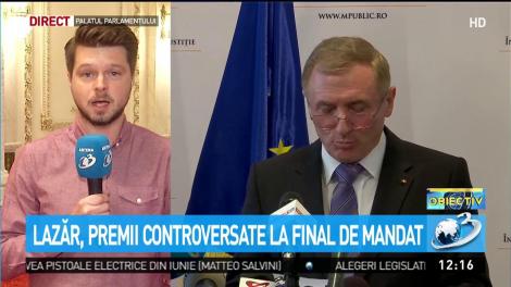 Lazăr, premii controversate la final de mandat