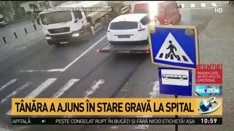 O t&acirc;nără a fost spulberată &icirc;n plin de un microbuz