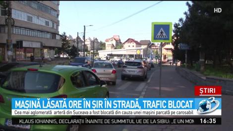Maşină lăsată ore &icirc;n şir &icirc;n stradă, trafic blocat
