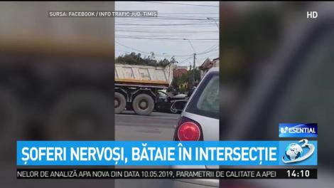 Şoferi nervoşi, bătaie &icirc;n interesecţie
