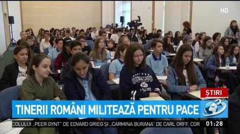 Tinerii din Rom&acirc;nia militează pentru pace