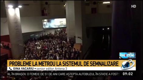 Aglomerație infernală miercuri dimineață pe magistrala de metrou Berceni-Pipera. Sute de oameni sunt blocați în stațiile Unirii și Victoriei