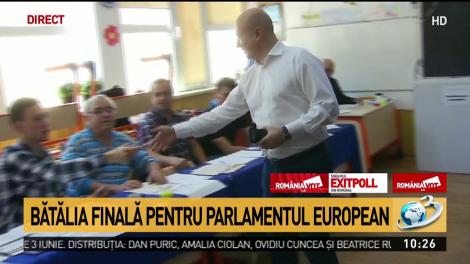 Codrin Ştefănescu a ieşit la vot