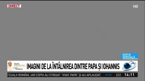 Video. Ce cadouri a primit Papa Francisc de la președintele Klaus Iohannis. O minge și un tricou cu autograful lui Hagi, printre daruri