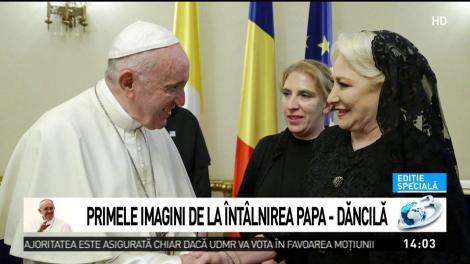 Primele imagini cu Papa Francisc de la &icirc;nt&acirc;lnirea cu Viorica Dăncilă