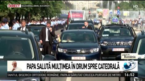Papa pleacă spre Catedrala M&acirc;ntuirii Neamului