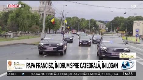 Papa Francisc a ajuns la Iași. 70.000 de pelerini au îndurat ploaia pentru a-l vedea