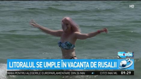 Litoralul se umple &icirc;n vacanţa de Rusalii